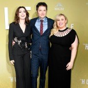 The Hustle - galeria zdjęć - filmweb