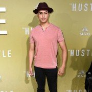 The Hustle - galeria zdjęć - filmweb