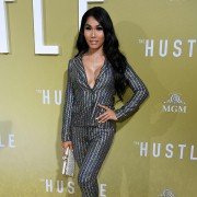 The Hustle - galeria zdjęć - filmweb