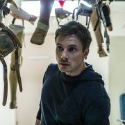 Damien - galeria zdjęć - filmweb