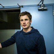 Damien - galeria zdjęć - filmweb