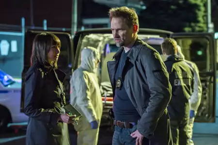 Damien - galeria zdjęć - filmweb