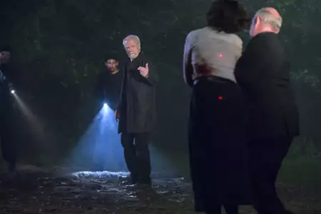 Damien - galeria zdjęć - filmweb