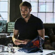 Damien - galeria zdjęć - filmweb