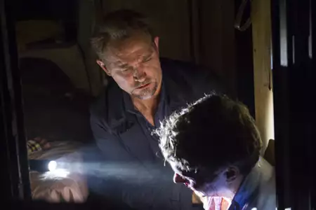 Damien - galeria zdjęć - filmweb