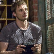 Damien - galeria zdjęć - filmweb