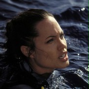 Angelina Jolie w Lara Croft Tomb Raider: Kolebka życia