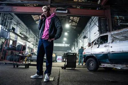 Uwięziony - galeria zdjęć - filmweb