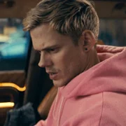 Locked - galeria zdjęć - filmweb