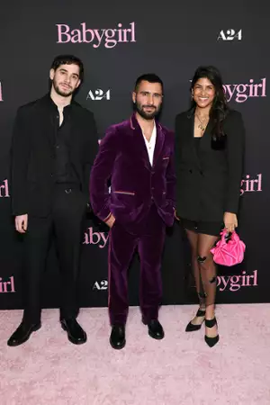 Babygirl - galeria zdjęć - filmweb