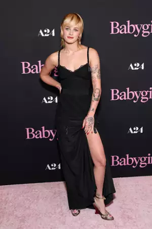Babygirl - galeria zdjęć - filmweb