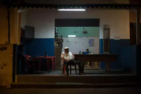 Joint Venture - galeria zdjęć - filmweb