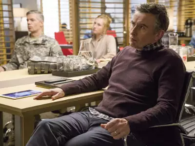 Happyish - galeria zdjęć - filmweb
