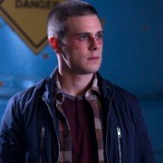 Travelers - galeria zdjęć - filmweb