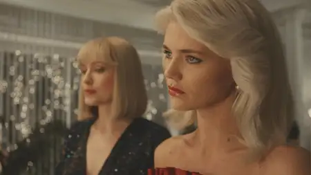 Strzępy - galeria zdjęć - filmweb