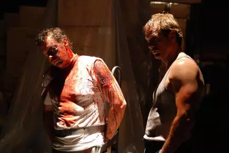 Bezlitosna - galeria zdjęć - filmweb