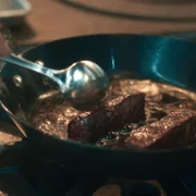 The Bear - galeria zdjęć - filmweb
