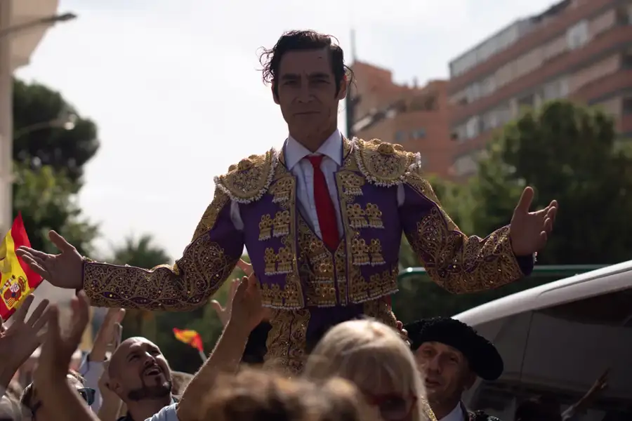 Torreador i taksówkarz - galeria zdjęć - filmweb