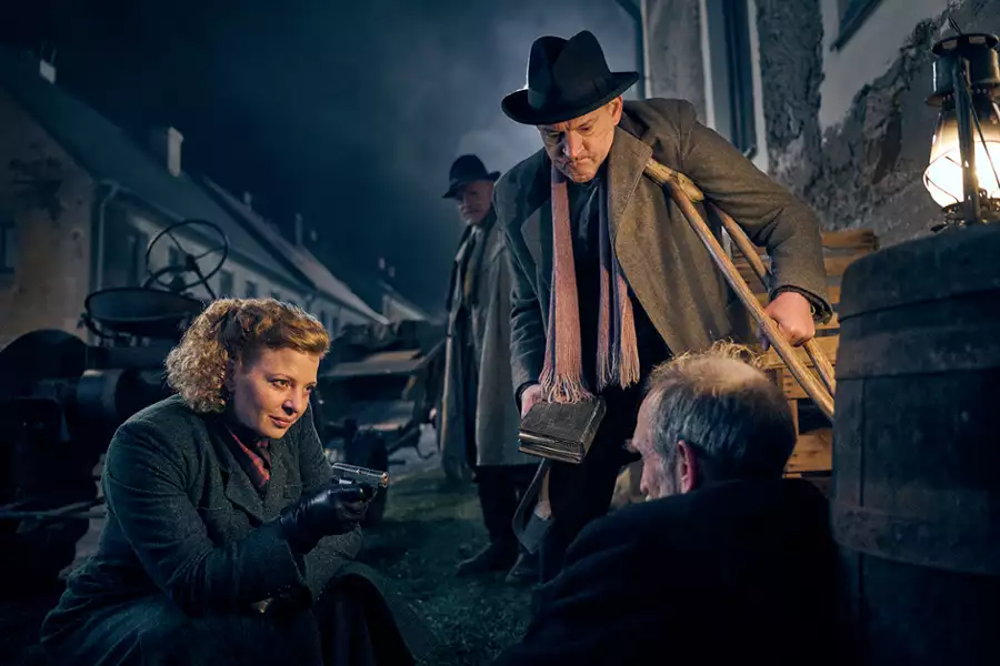 Krew i złoto - galeria zdjęć - filmweb