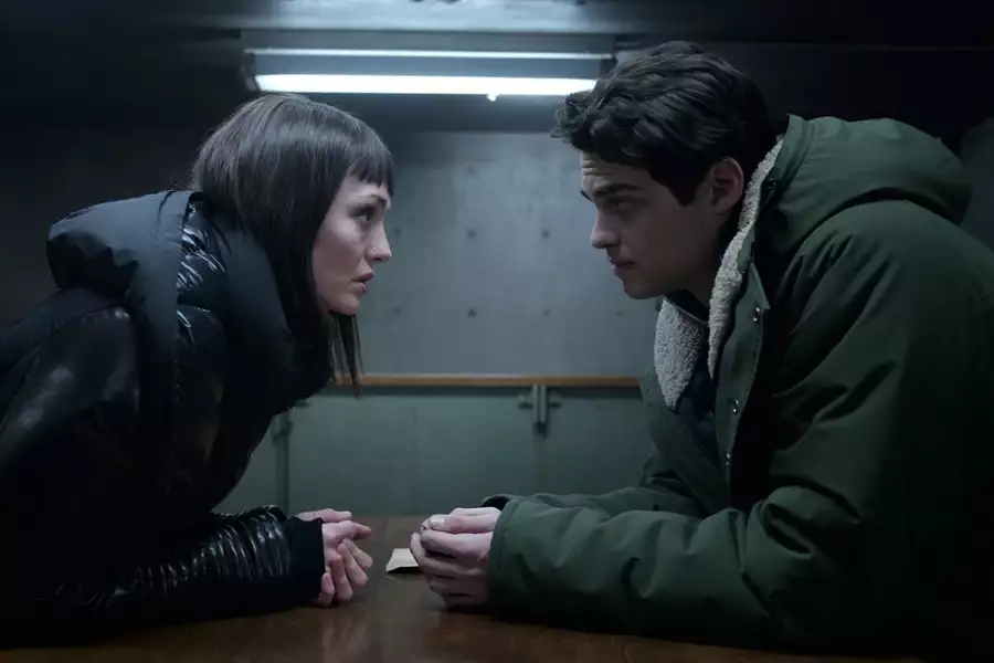 Zwerbowany - galeria zdjęć - filmweb