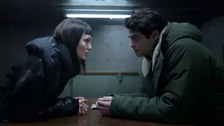Zwerbowany - galeria zdjęć - filmweb