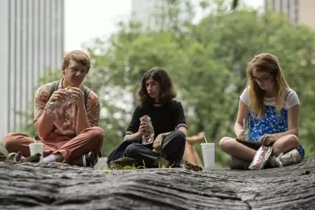 Everything's Gonna Be Okay - galeria zdjęć - filmweb