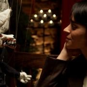 Karen płacze w autobusie - galeria zdjęć - filmweb