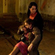 Karen llora en un bus - galeria zdjęć - filmweb