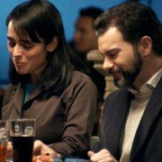 Karen llora en un bus - galeria zdjęć - filmweb
