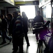 Karen llora en un bus - galeria zdjęć - filmweb