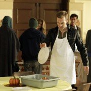 Don't Trust the B---- in Apartment 23 - galeria zdjęć - filmweb