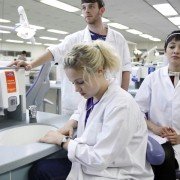 Fresh Meat - galeria zdjęć - filmweb