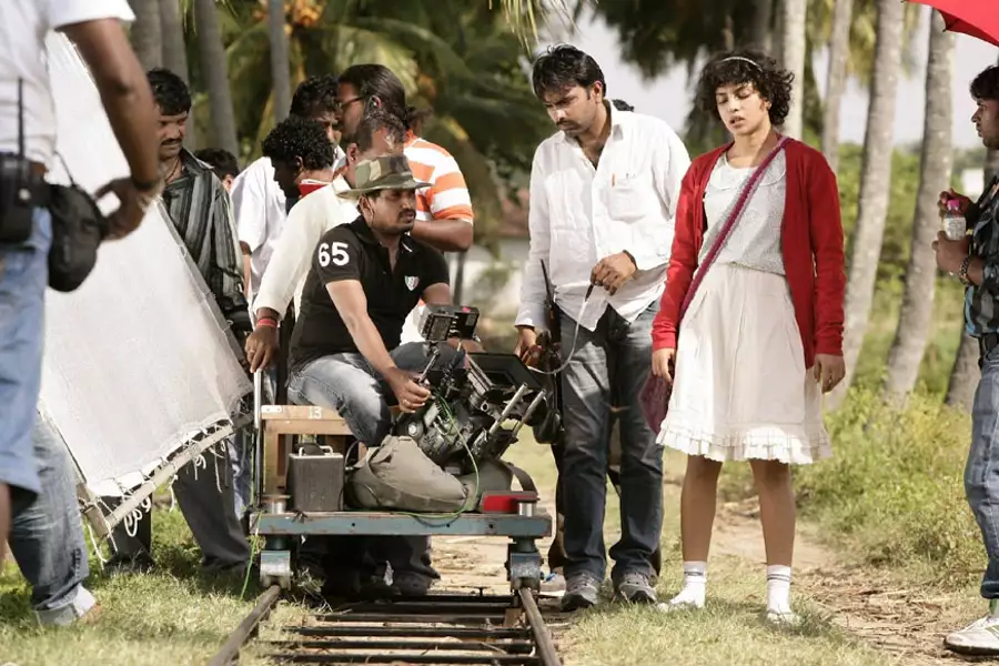 Barfi! - galeria zdjęć - filmweb