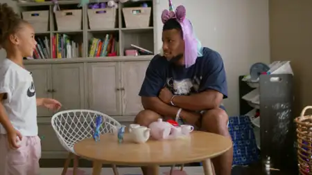 Saquon - galeria zdjęć - filmweb