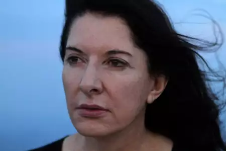 Marina Abramović: artystka obecna - galeria zdjęć - filmweb