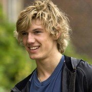 Wild Child - galeria zdjęć - filmweb