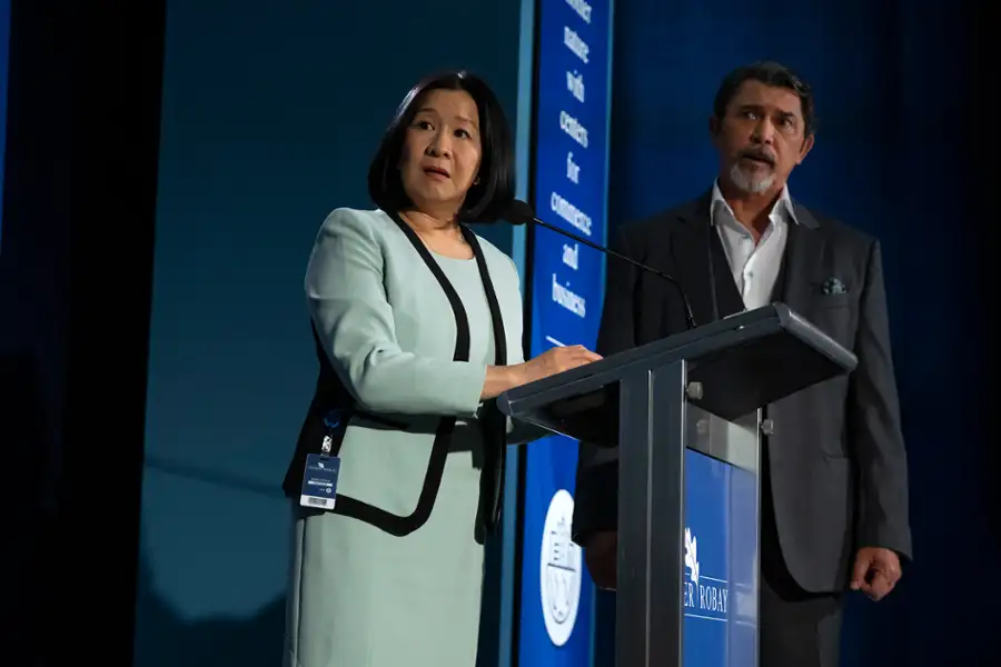 Krzesła - galeria zdjęć - filmweb