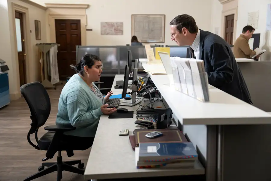 Krzesła - galeria zdjęć - filmweb