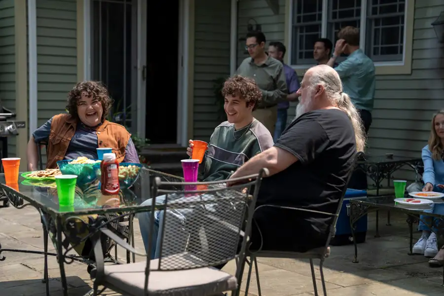 Krzesła - galeria zdjęć - filmweb