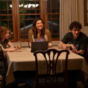 Krzesła - galeria zdjęć - filmweb