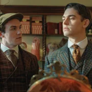 Młody Sherlock - galeria zdjęć - filmweb