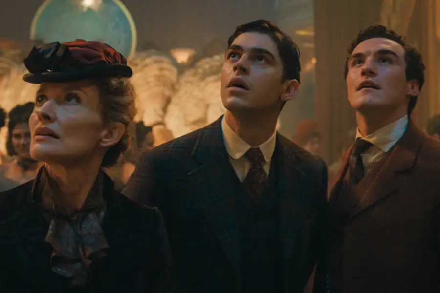 Młody Sherlock - galeria zdjęć - filmweb