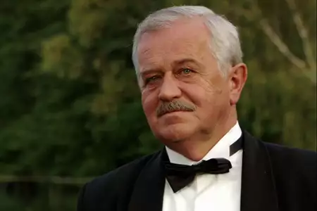 Taxi A - galeria zdjęć - filmweb