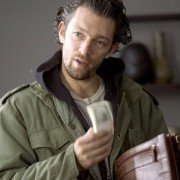 Wykolejony - galeria zdjęć - filmweb