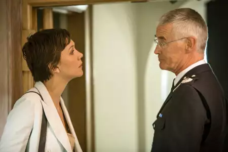Uczciwa kobieta - galeria zdjęć - filmweb
