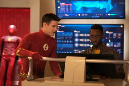 Flash - galeria zdjęć - filmweb