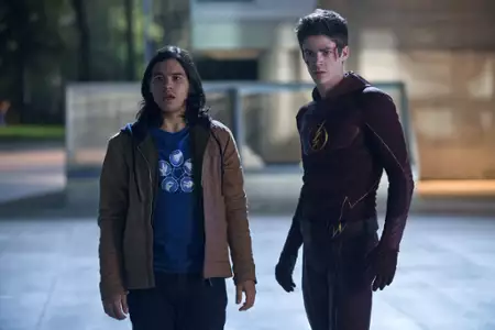 Flash - galeria zdjęć - filmweb