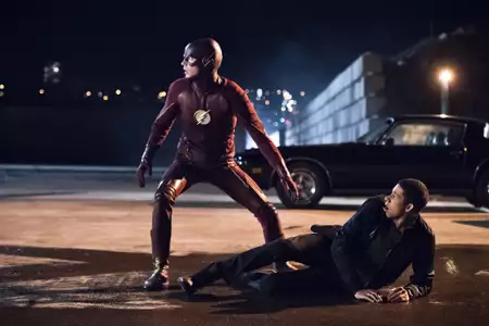 Flash - galeria zdjęć - filmweb