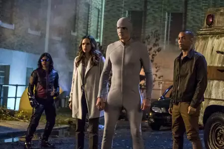Flash - galeria zdjęć - filmweb