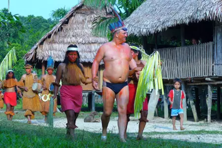 Człowiek wielkiej rzeki - galeria zdjęć - filmweb